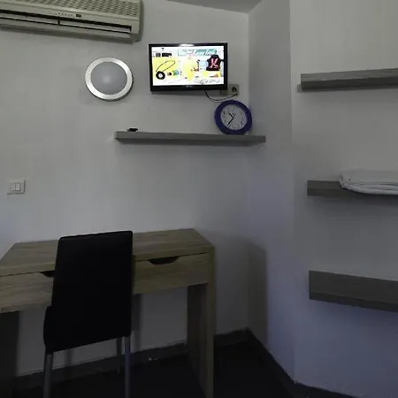 Rocade Capsule Hotel a capsule *